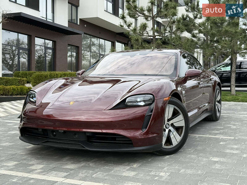 Porsche Taycan 2023
