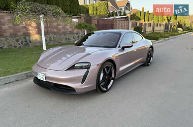 Седан Porsche Taycan 2022 в Киеве
