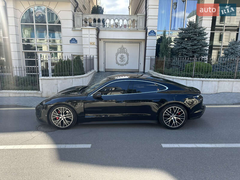 Седан Porsche Taycan 2022 в Киеве фото 26 Седан Porsche Taycan 2022 в Киеве