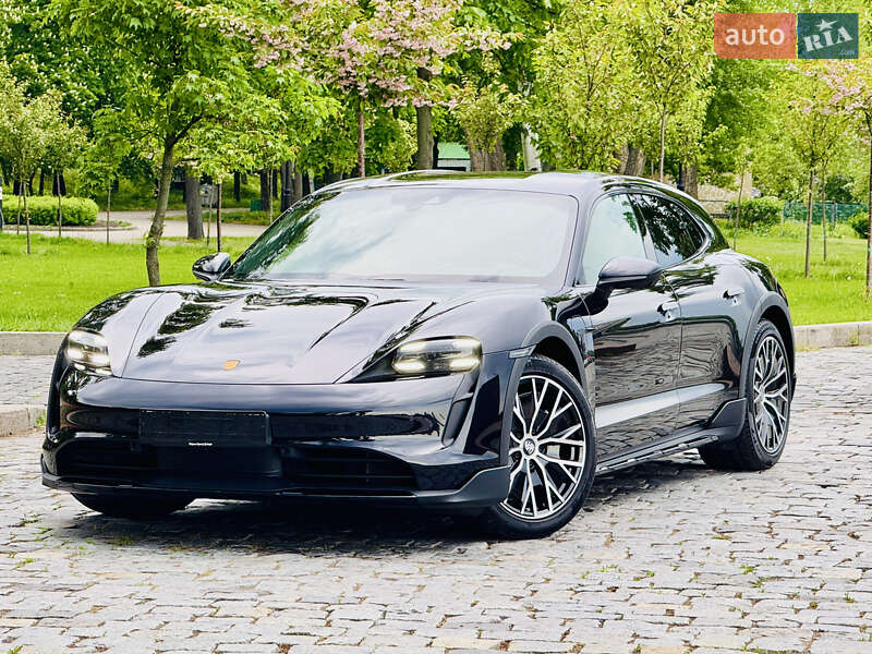 Седан Porsche Taycan 2022 в Киеве
