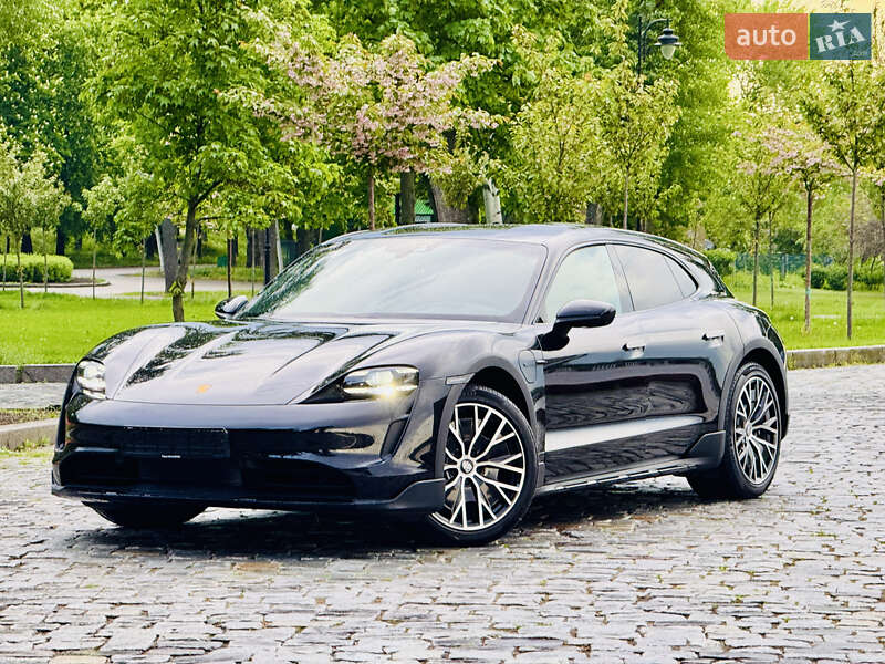 Седан Porsche Taycan 2022 в Киеве