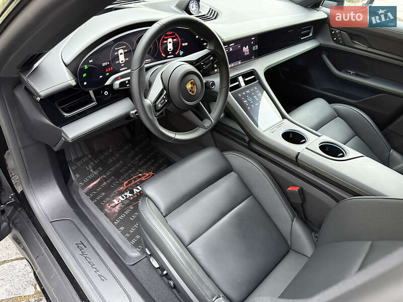 Седан Porsche Taycan 2022 в Киеве
