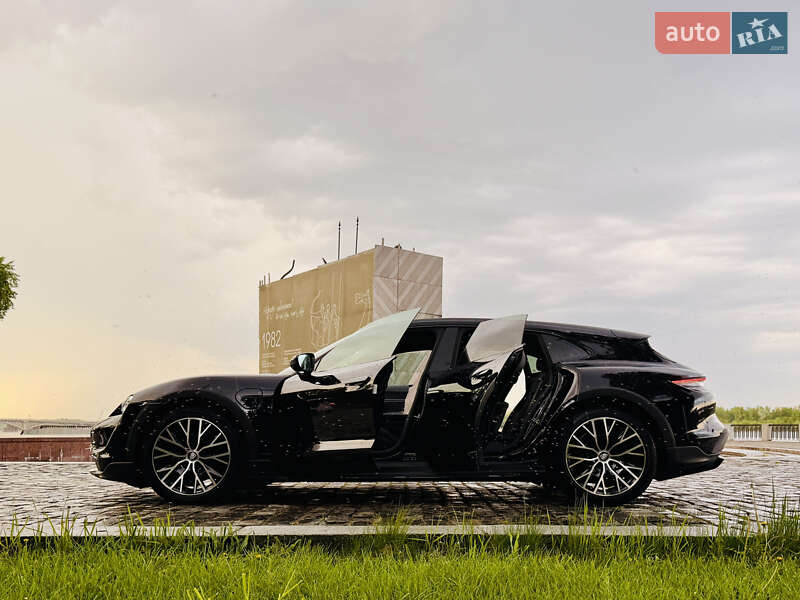 Седан Porsche Taycan 2022 в Києві