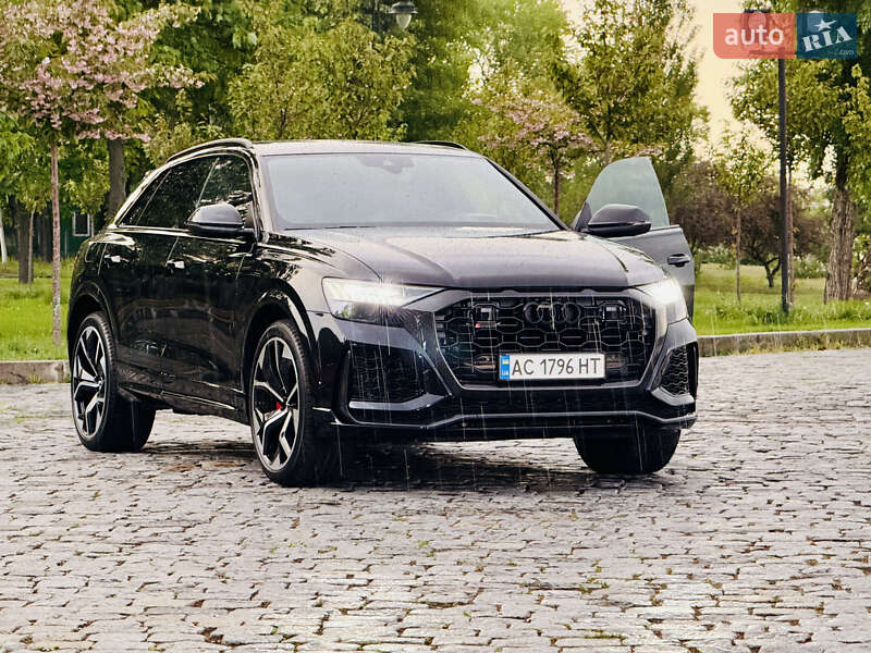 Седан Porsche Taycan 2022 в Киеве