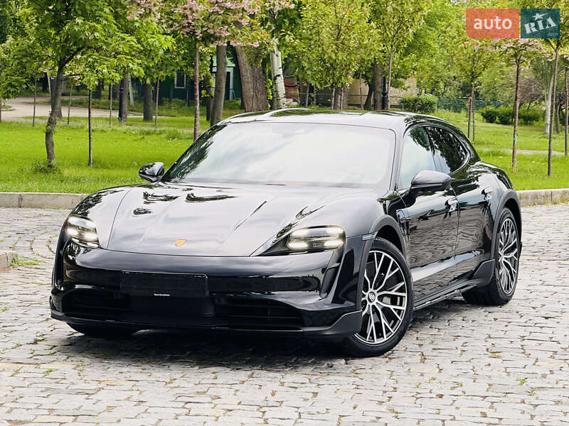 Седан Porsche Taycan 2022 в Киеве