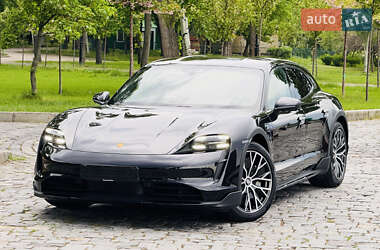 Седан Porsche Taycan 2022 в 