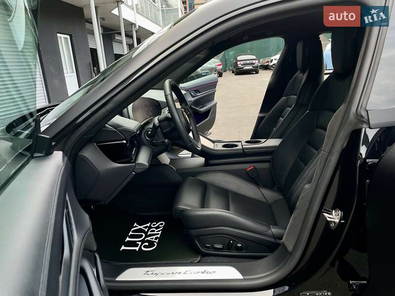 Седан Porsche Taycan 2020 в Киеве