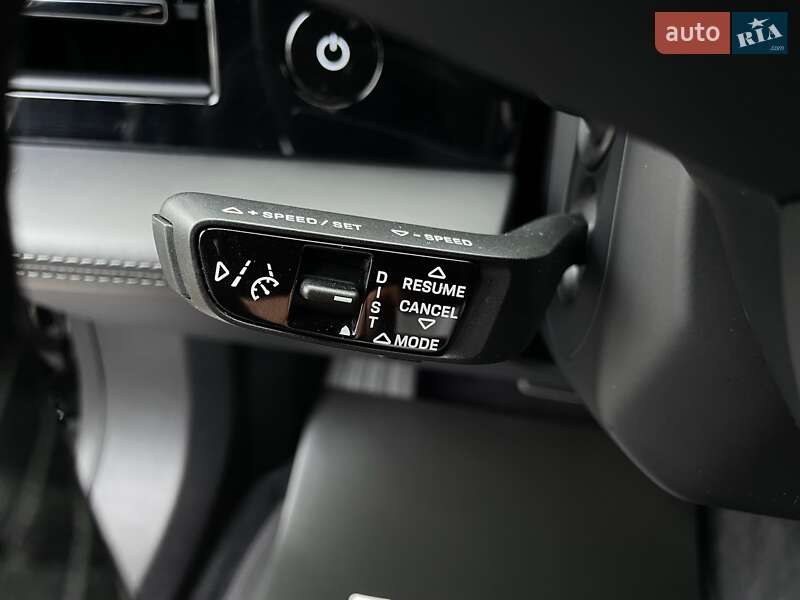 Седан Porsche Taycan 2020 в Киеве