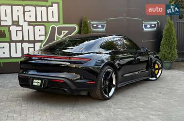 Седан Porsche Taycan 2019 в 