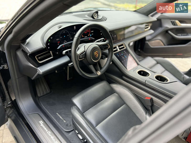 Седан Porsche Taycan 2020 в Днепре