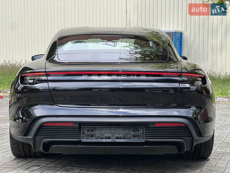 Седан Porsche Taycan 2020 в Днепре