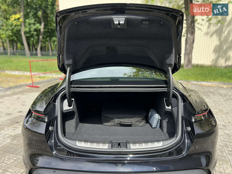 Седан Porsche Taycan 2020 в Днепре