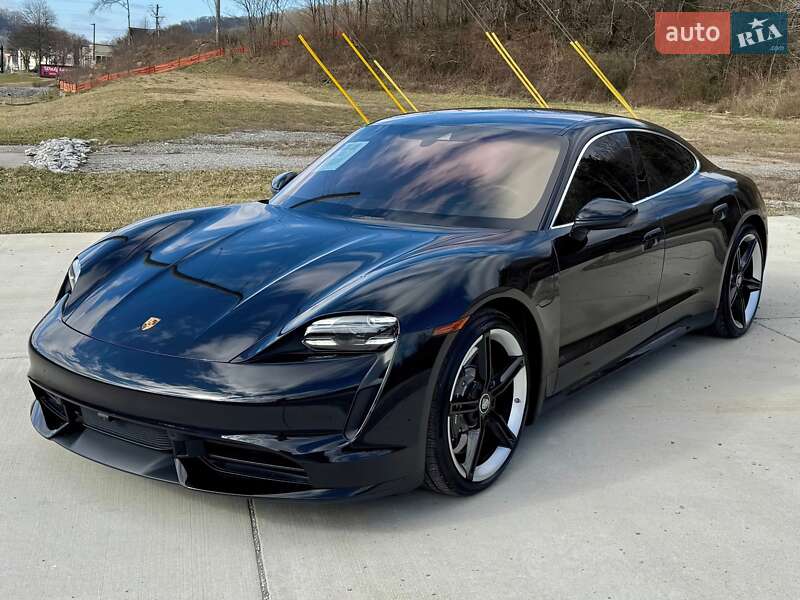 Седан Porsche Taycan 2021 в Мукачевому