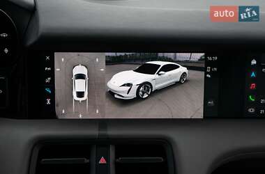 Седан Porsche Taycan 2021 в 