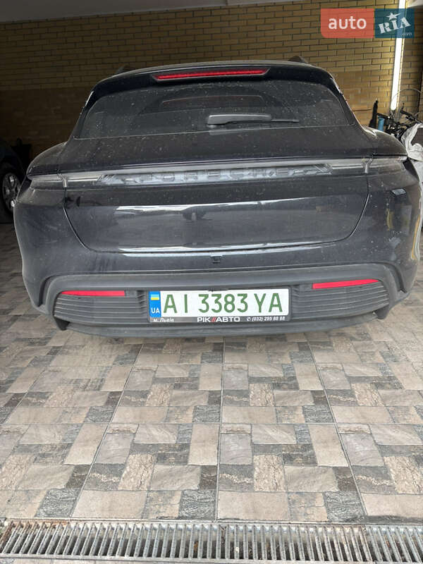 Porsche Taycan 2023