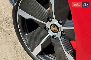 Седан Porsche Taycan 2022 в 