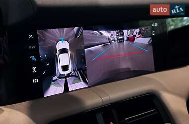 Седан Porsche Taycan 2020 в 
