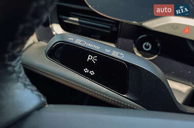 Седан Porsche Taycan 2021 в 