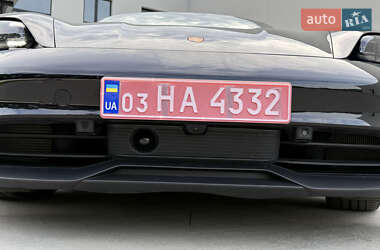 Седан Porsche Taycan 2021 в 