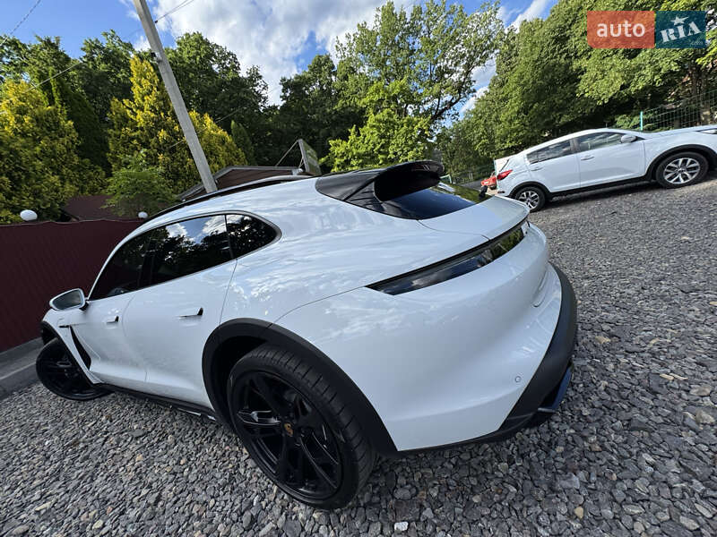 Седан Porsche Taycan 2021 в Трускавце