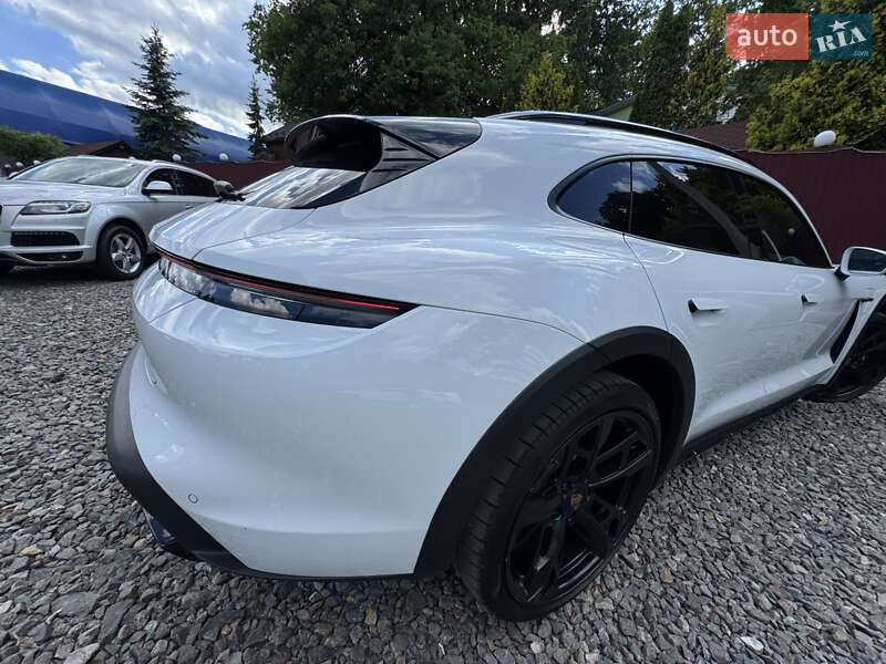 Седан Porsche Taycan 2021 в Трускавце