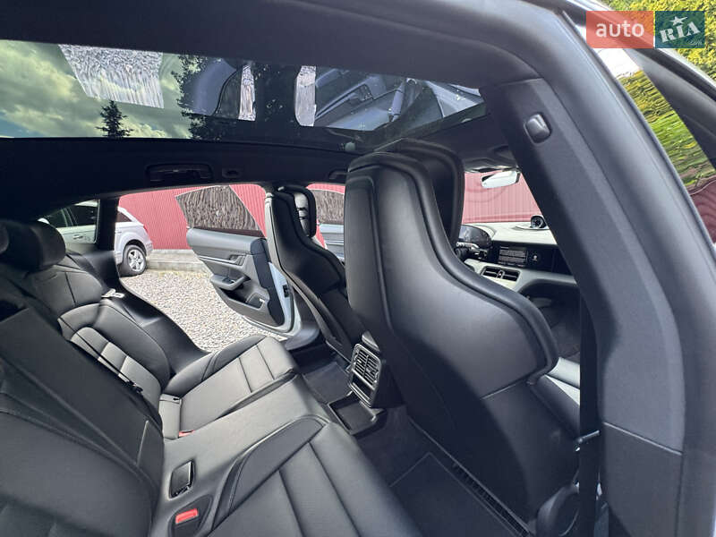 Седан Porsche Taycan 2021 в Трускавце