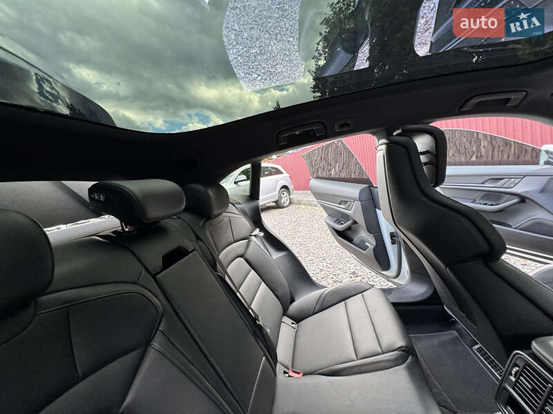 Седан Porsche Taycan 2021 в Трускавце