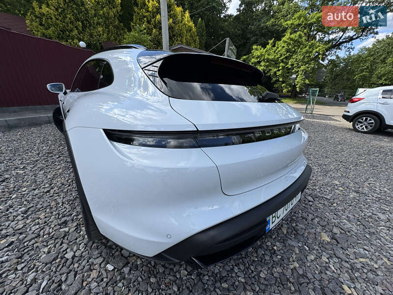 Седан Porsche Taycan 2021 в Трускавце