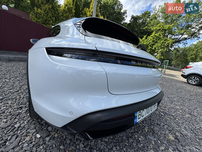 Седан Porsche Taycan 2021 в Трускавце
