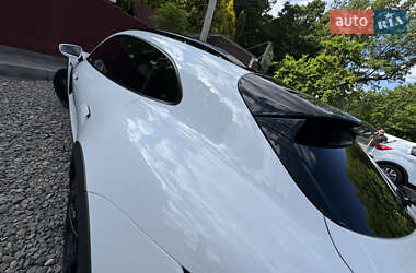 Седан Porsche Taycan 2021 в 