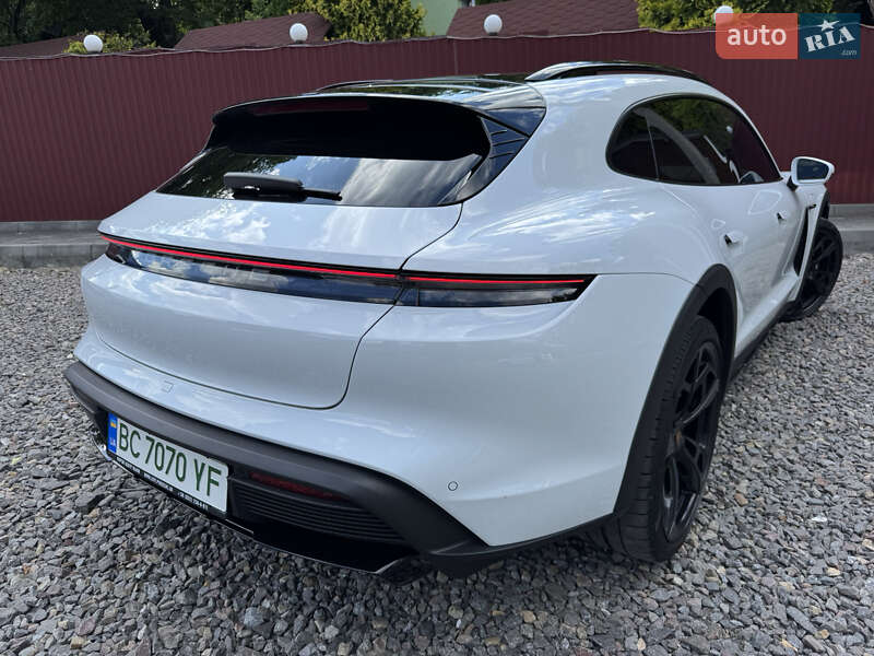 Седан Porsche Taycan 2021 в Трускавце