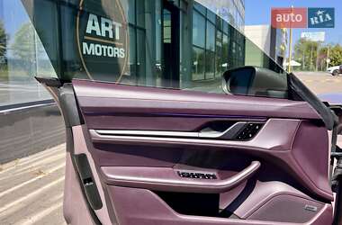 Седан Porsche Taycan 2020 в 