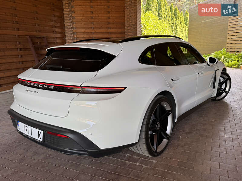 Седан Porsche Taycan 2023 в Дніпрі