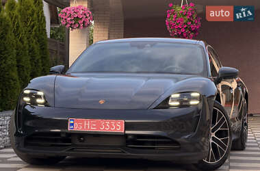Седан Porsche Taycan 2020 в 