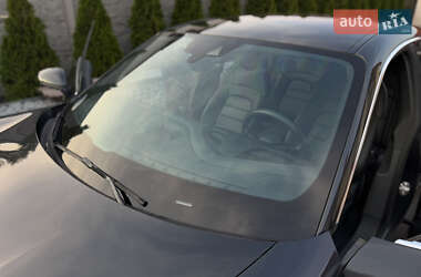 Седан Porsche Taycan 2020 в 