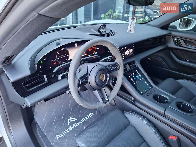 Седан Porsche Taycan 2021 в Одесі