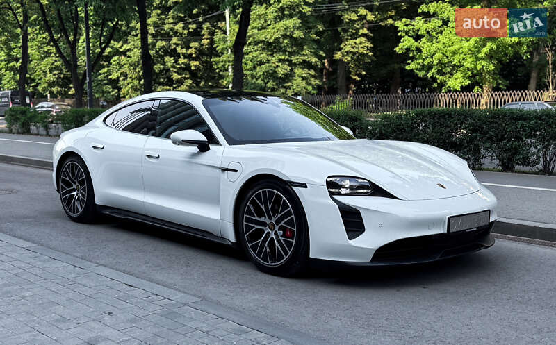 Седан Porsche Taycan 2023 в Львові
