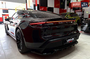 Седан Porsche Taycan 2022 в 