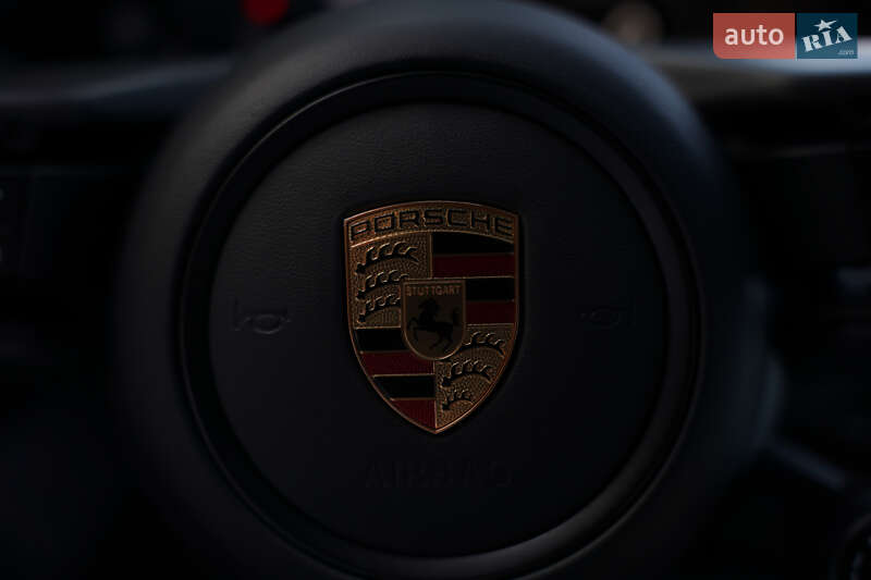 Седан Porsche Taycan 2022 в Києві