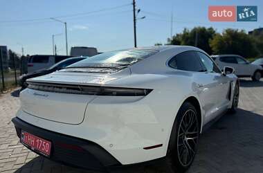 Седан Porsche Taycan 2020 в 