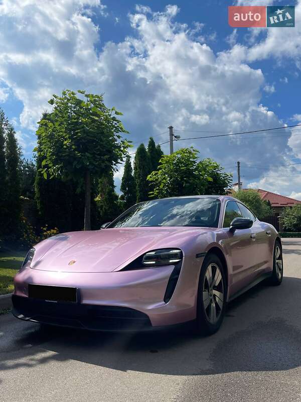 Porsche Taycan 2020