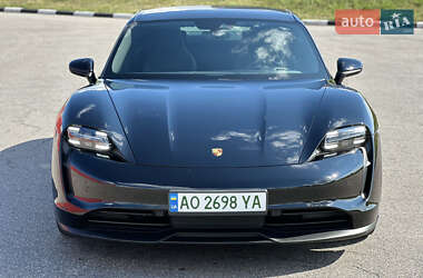 Седан Porsche Taycan 2022 в 