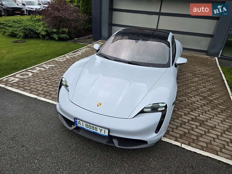 Седан Porsche Taycan 2021 в Киеве