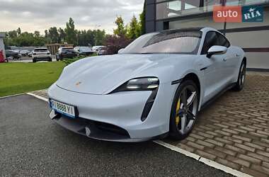Седан Porsche Taycan 2021 в Киеве