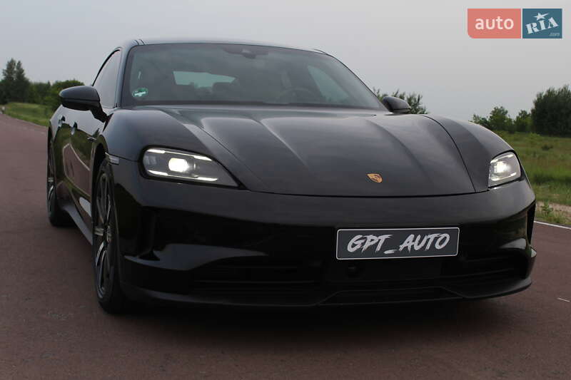 Седан Porsche Taycan 2025 в Києві