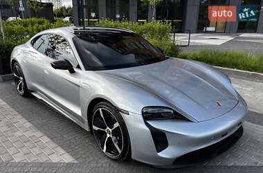 Седан Porsche Taycan 2022 в Киеве