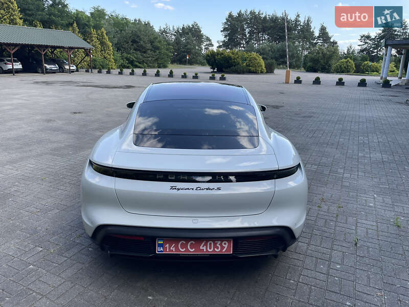 Седан Porsche Taycan 2020 в Львове
