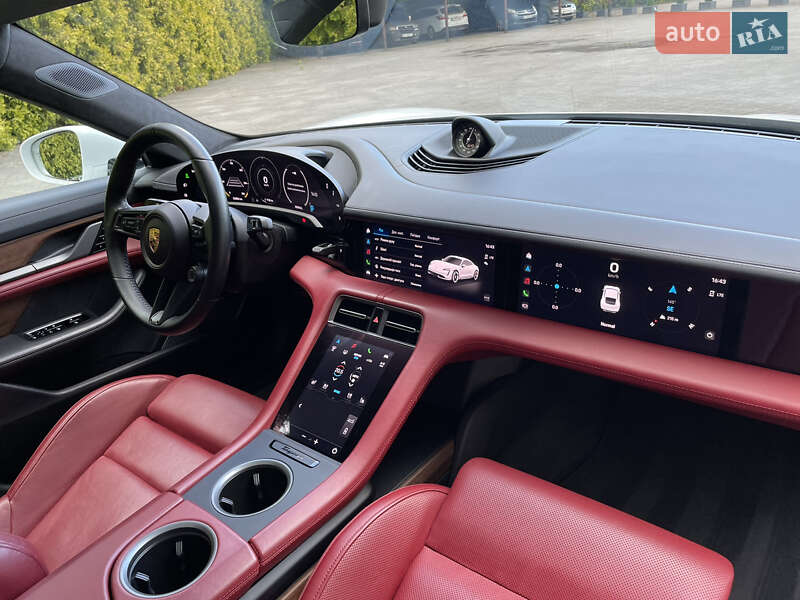 Седан Porsche Taycan 2020 в Львове