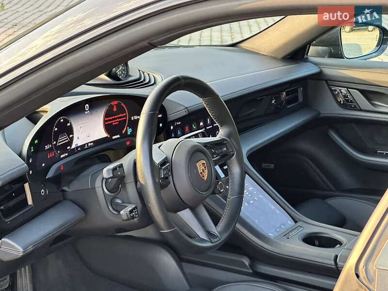 Седан Porsche Taycan 2020 в Львове