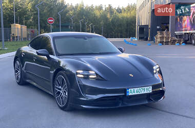Porsche Taycan 2019